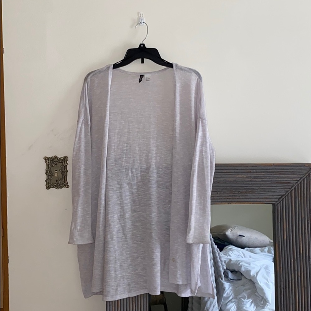 Light grey spring cardigan with mid length sleeves